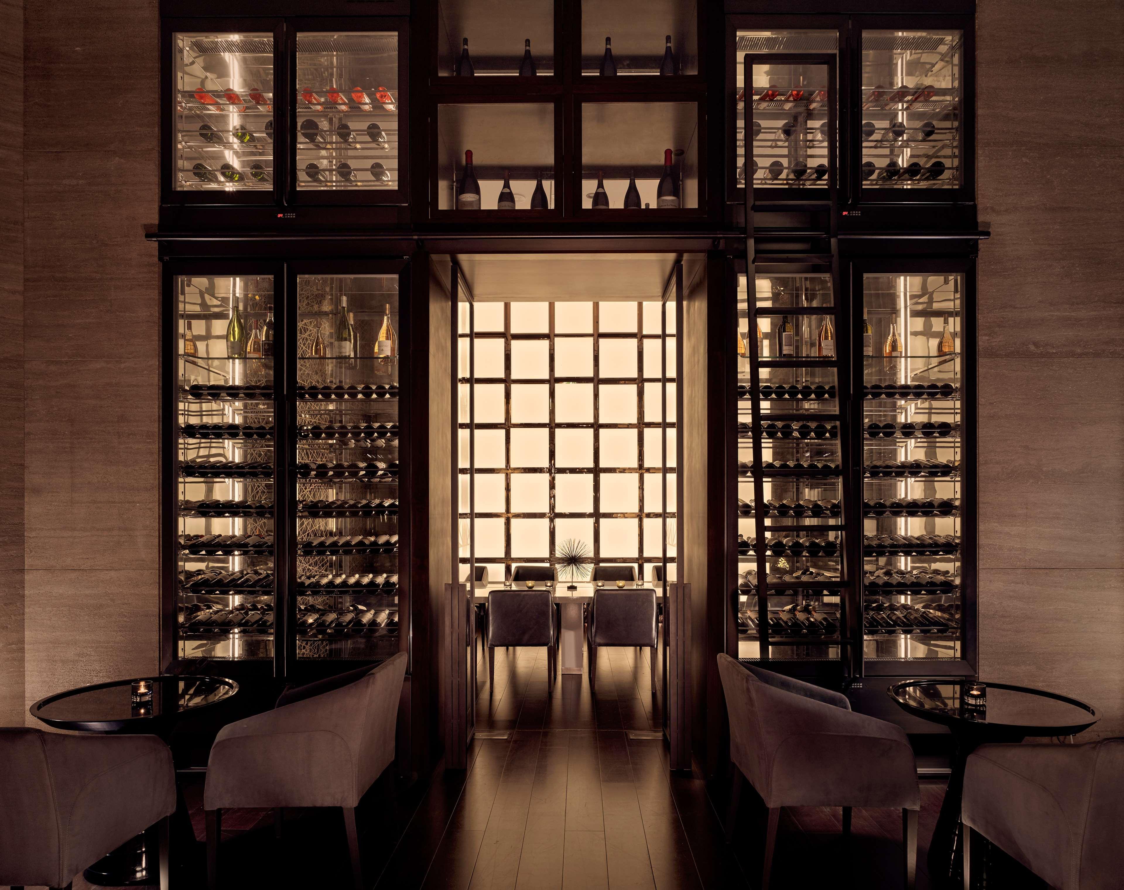 Grand Hyatt Abu Dhabi Hotel & Residences Emirates Pearl Bagian luar foto The wine room at the restaurant