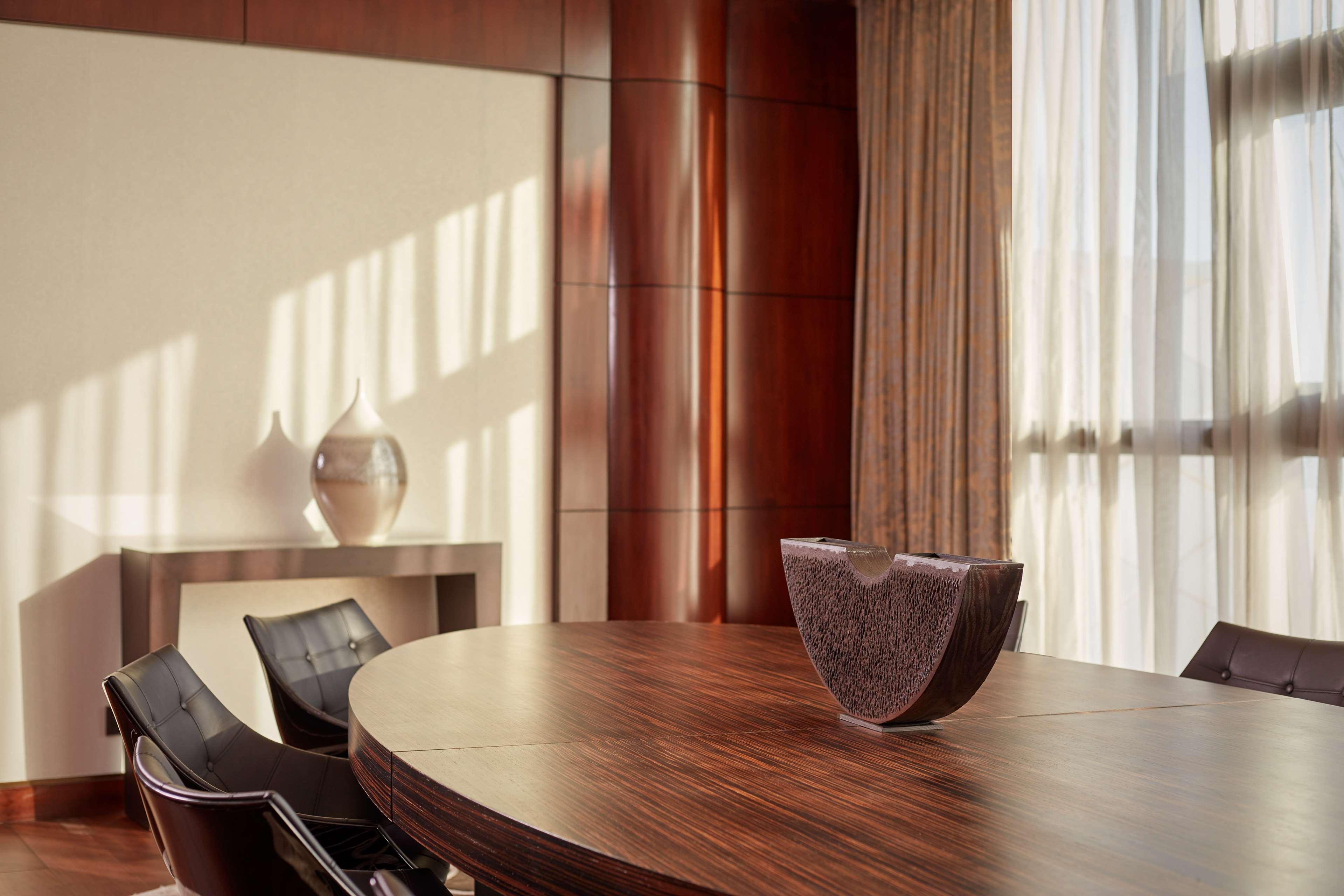 Grand Hyatt Abu Dhabi Hotel & Residences Emirates Pearl Bagian luar foto